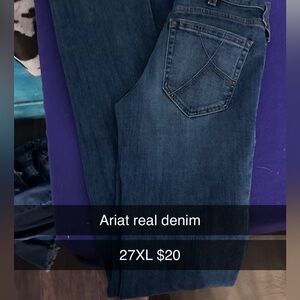 Women’s jeans for sale! The price and size are in the picture of the jeans